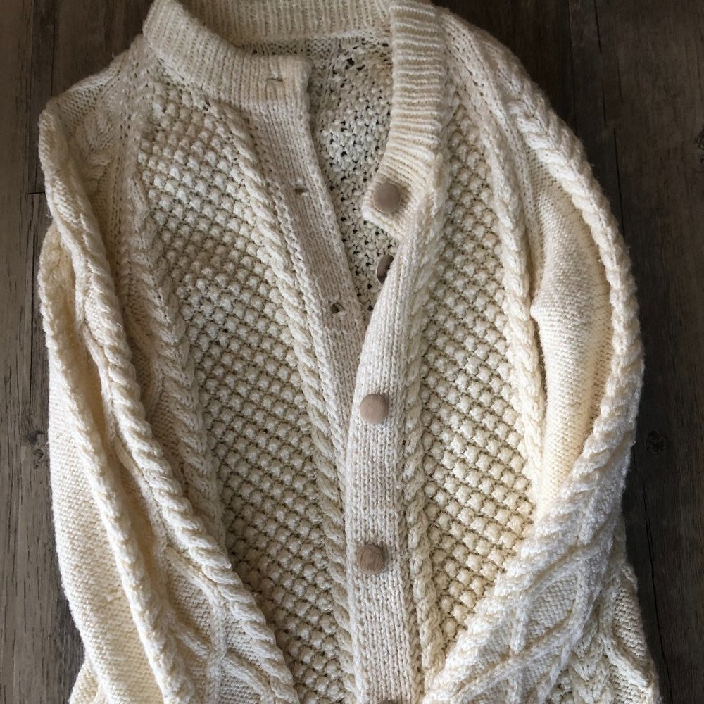 Vintage white cable knit sweater